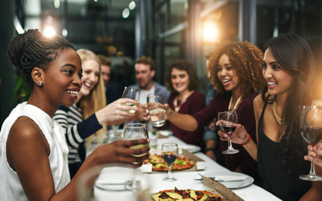 Animazione Feste di Laurea Milano: DJ, Karaoke e Spettacoli