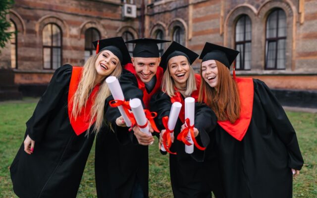 Festa di Laurea a Milano: Come Organizzarla Prima di Ferragosto