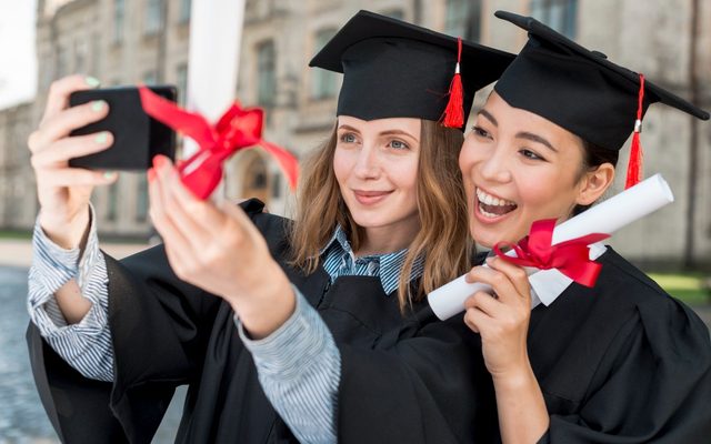 Le foto della laurea a fine Ottobre: la luce finisce prima di quanto pensiate